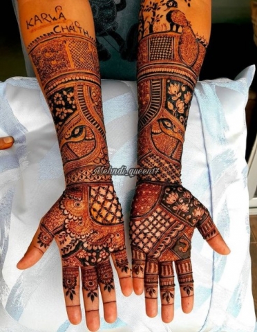 Mehandi Queen