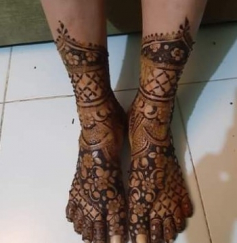 Maijabin Mahendi Artist