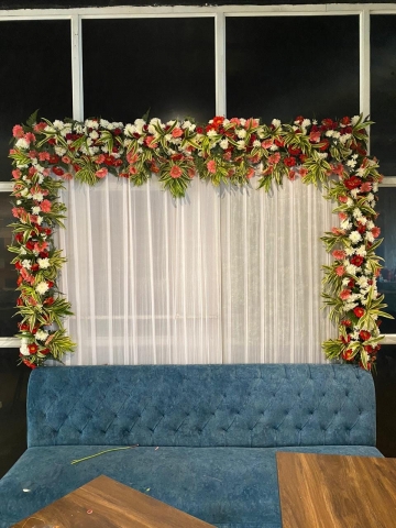 Sunny Flower Decorator