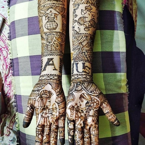 Sowmiyas Henna