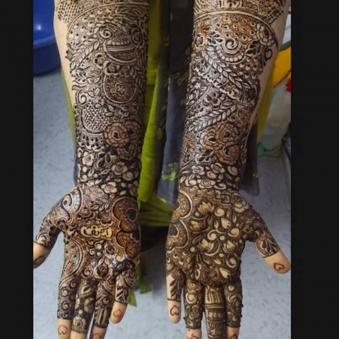 Ruksar Mehndi Artist