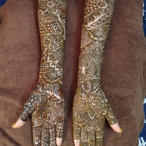 Ruksar Mehndi Artist