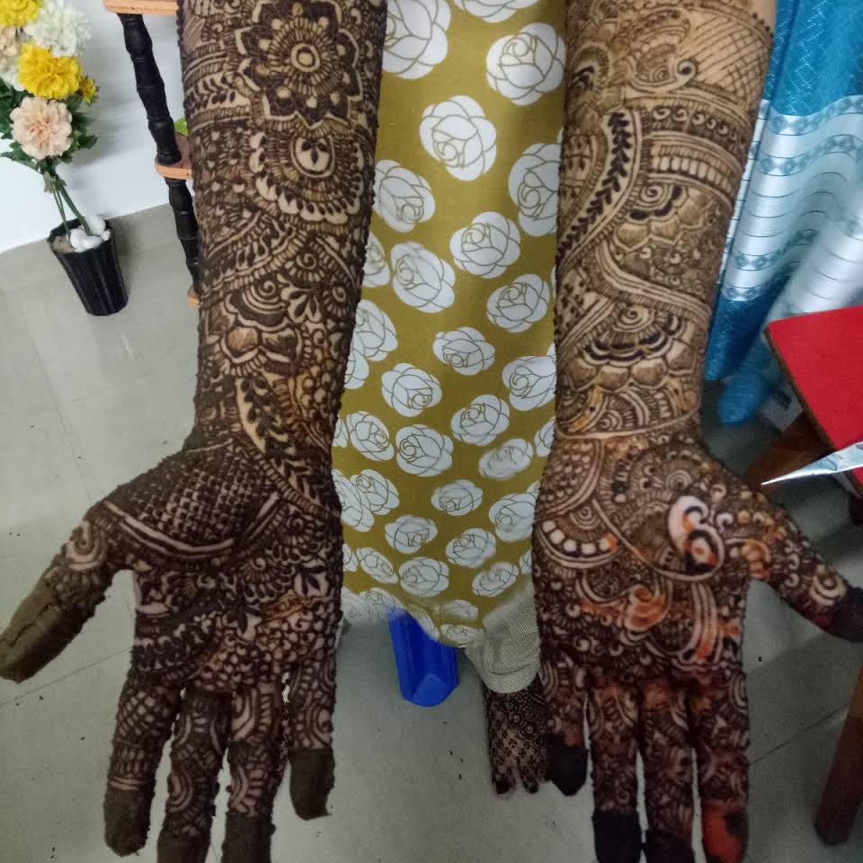 Khafeef Mehendi Designs - Khafif Mehendi #back #hand #design #henna #khafif  #mehendi | Facebook