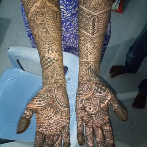Kaveri Professional Mehendi Ar