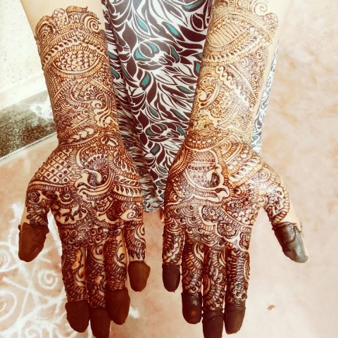 Kaveri Professional Mehendi Ar