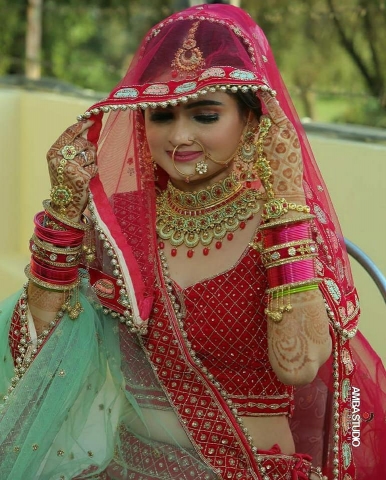 Neha Kapoor Makeup Artist