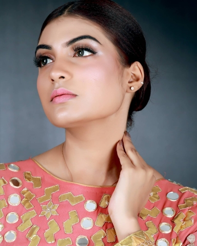 Seema Sarraf Makeup Artist