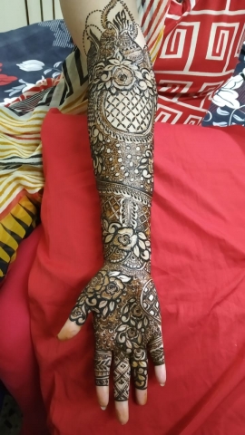Saba Mehendi Artist