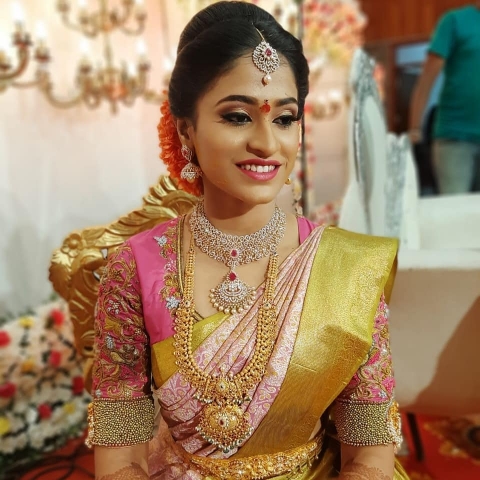 Shiv - The Makeup Artist