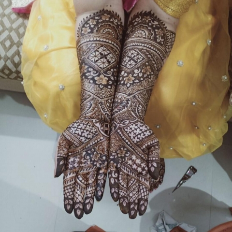 Almaz Mehendi