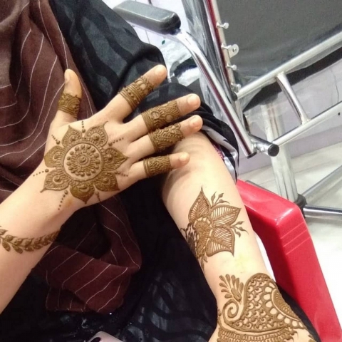 Jabeen - Bridal Mehendi Artist
