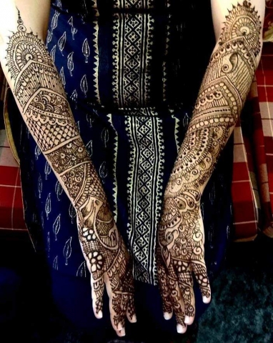 Sanki Mehendi Artist