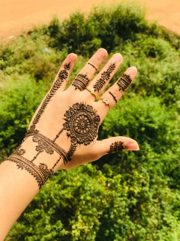 Henna by Thousi