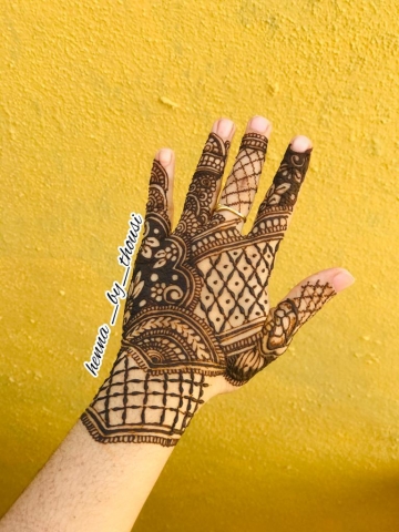 Henna by Thousi