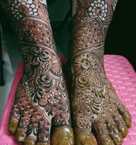 SafMosh Mehendi Artists