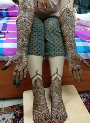 SafMosh Mehendi Artists