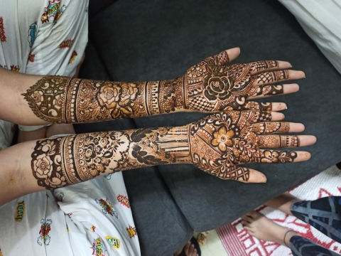 Mehndi Nishat