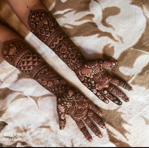 Mehndi Nishat