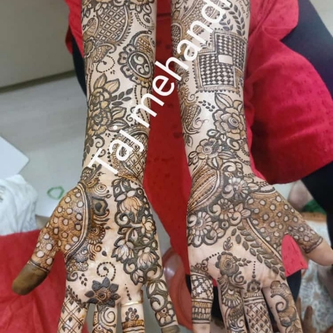 Taj mehandi Art	