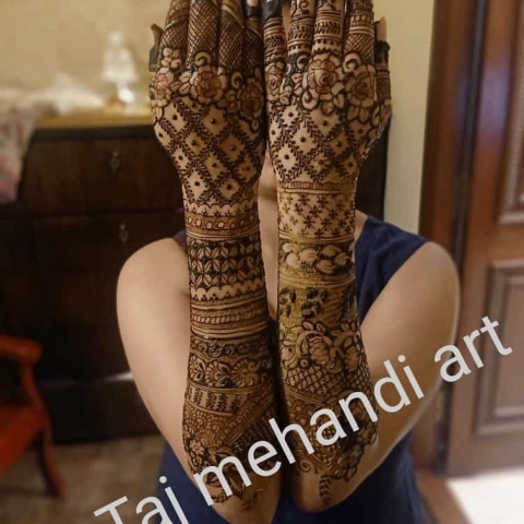 Taj mehandi Art	