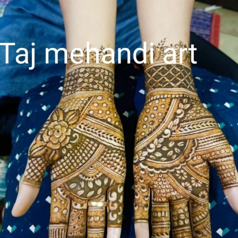 Taj mehandi Art	