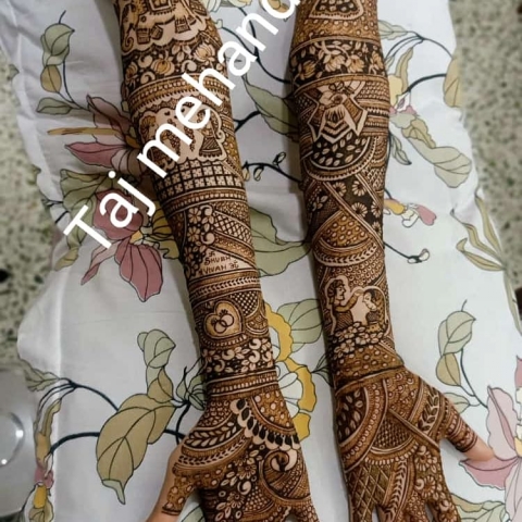 Taj mehandi Art	