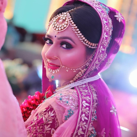 Astha Khanna - Makeup Artist