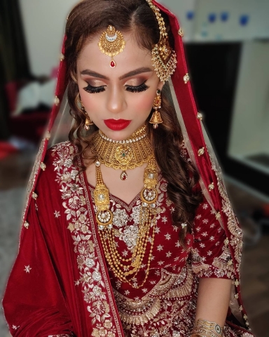 Astha Khanna - Makeup Artist