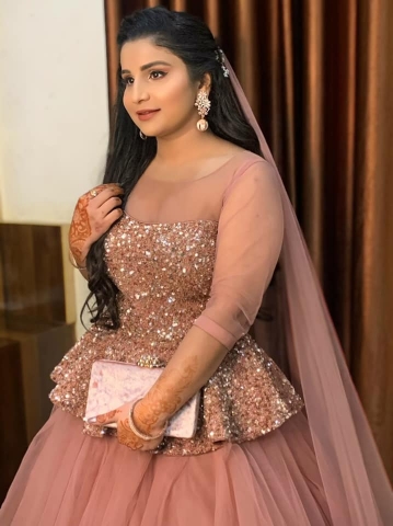 Make Up by Vanya Arora