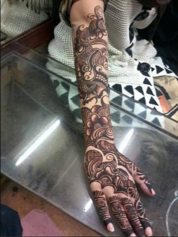 Govind G Mehandi Art