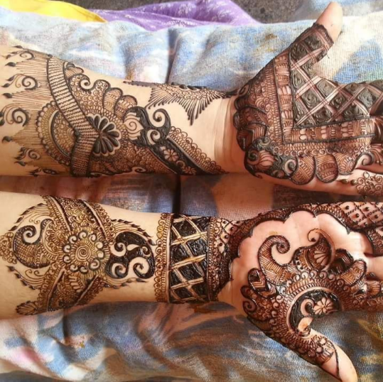 Simple Mehndi Ke Design Lagane Ka Tarika | TikTok