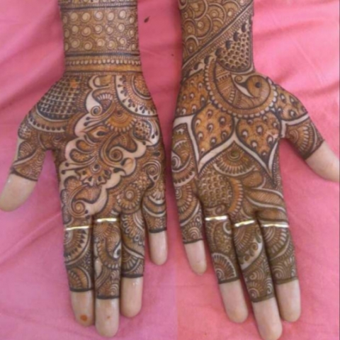 Krishna Mehandi Artist
