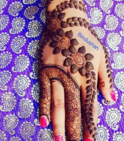 Krishna Mehandi Artist