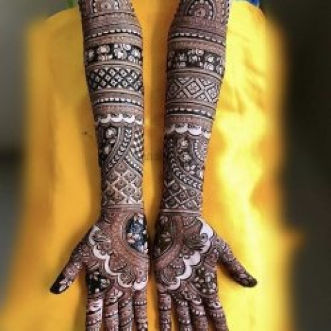 Satpal Mehandi Artist