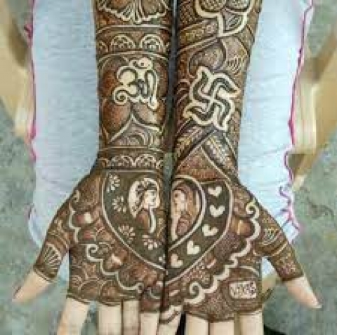 Aakash mehandi artist