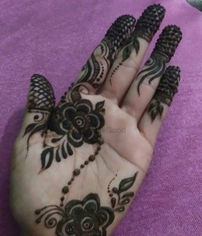 Ashi Mehendi Art