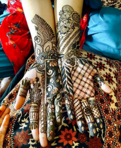 Ashi Mehendi Art