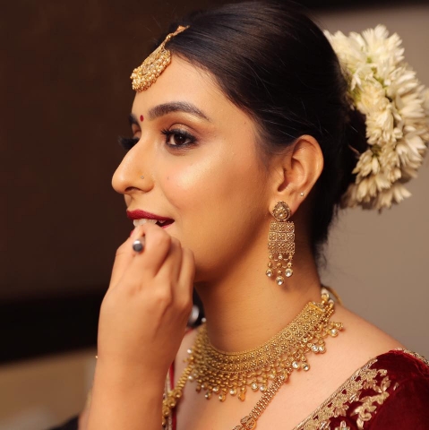 Palni Bhatia Makeup Artist