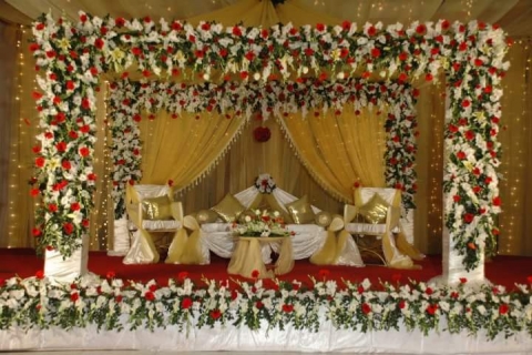 Creative Flowers & Decoration