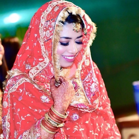 esha shukla makeup artist