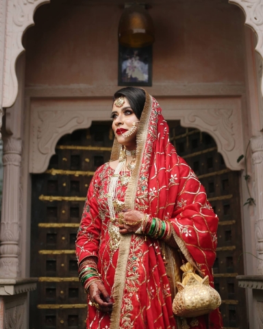 Make-up by Anamta Hashmi