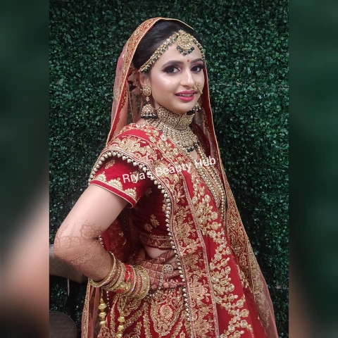 Pin by mjabs on hyderabadi jewellery | Bridal dupatta, Bridal dresses  pakistan, Bridal dress fashion