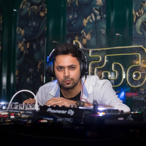 Ashwin Bhatia - Karaoke Jockey