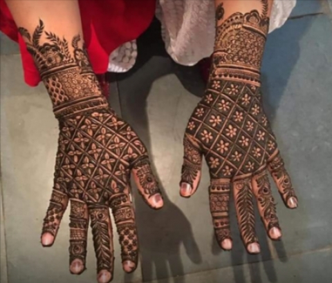 Ravi Mehandi Artist