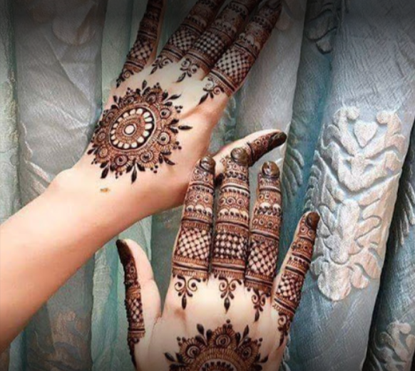 Anil Bridal Mehandi Artist | @anil_bridalmehendiartist  @team_anilbridalmehandiartist . . #bridalhenna #henna #hennaart  #hennaartist #mehndi #hennadesign #hennatatto... | Instagram