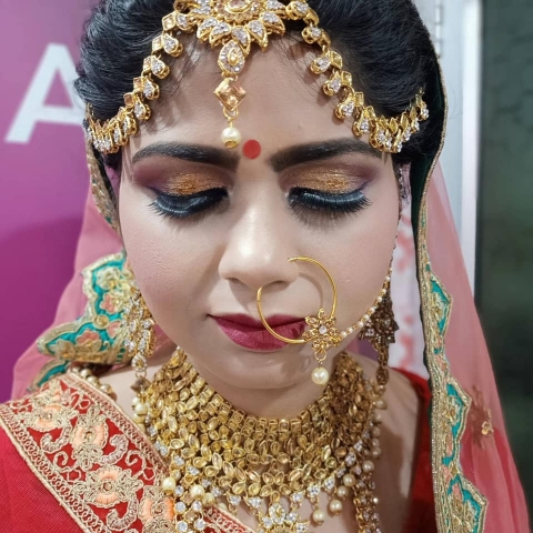 Bollywood Mac Makeup Studio
