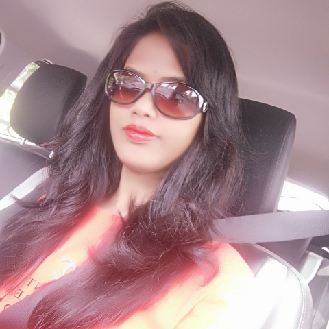 Jaya Manral Makeup Artist