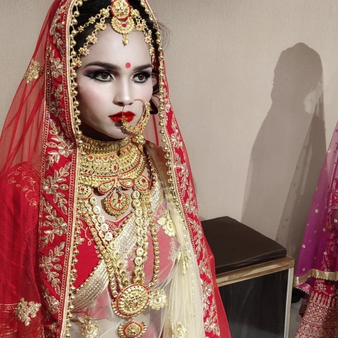 JayNaresh Makeover Salon