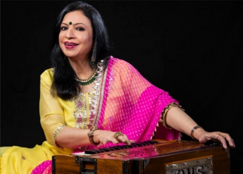 Singer Rashmi Agarwal