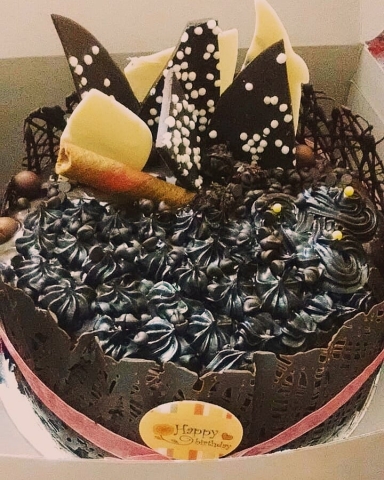 BONBON - A SWEET BITE 